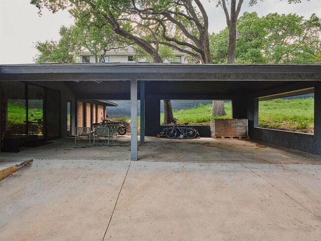 Building Photo - 4908 Balcones Dr