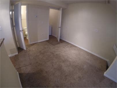 Building Photo - 3 bedrooms 2 bath with balcony condo 1,247...