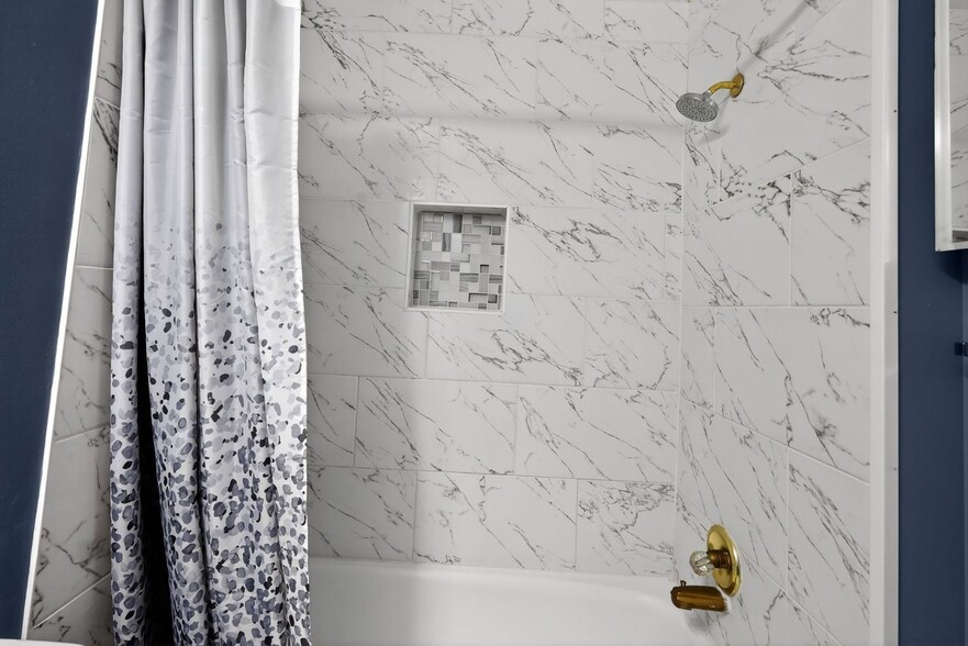 Building Photo - 5200 Newton St