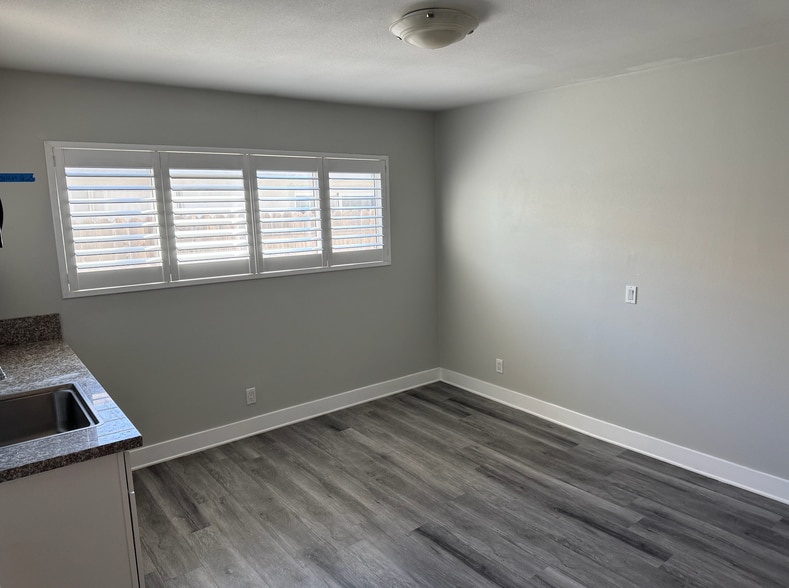 Building Photo - 8542 Hollister St