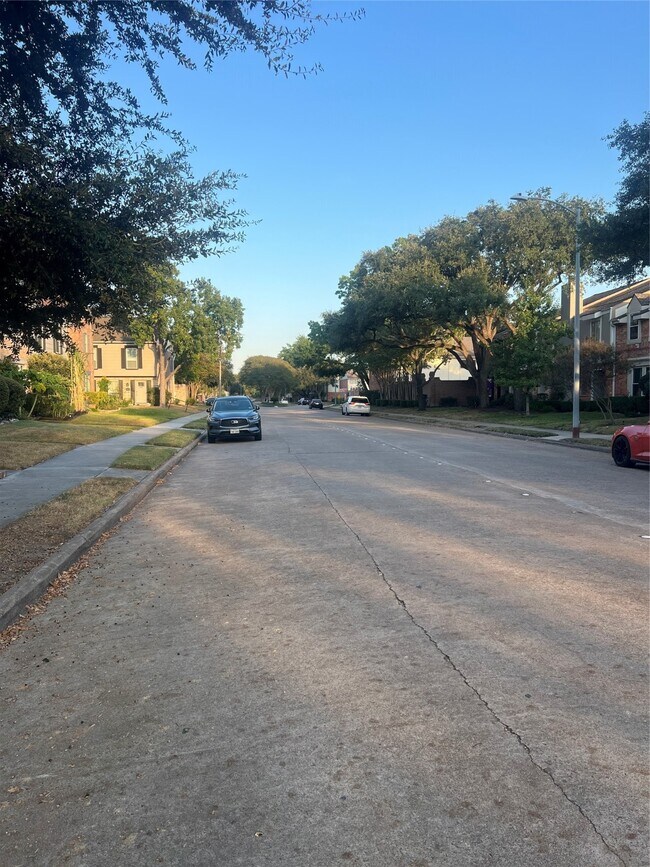 Building Photo - 14370 Misty Meadow Ln