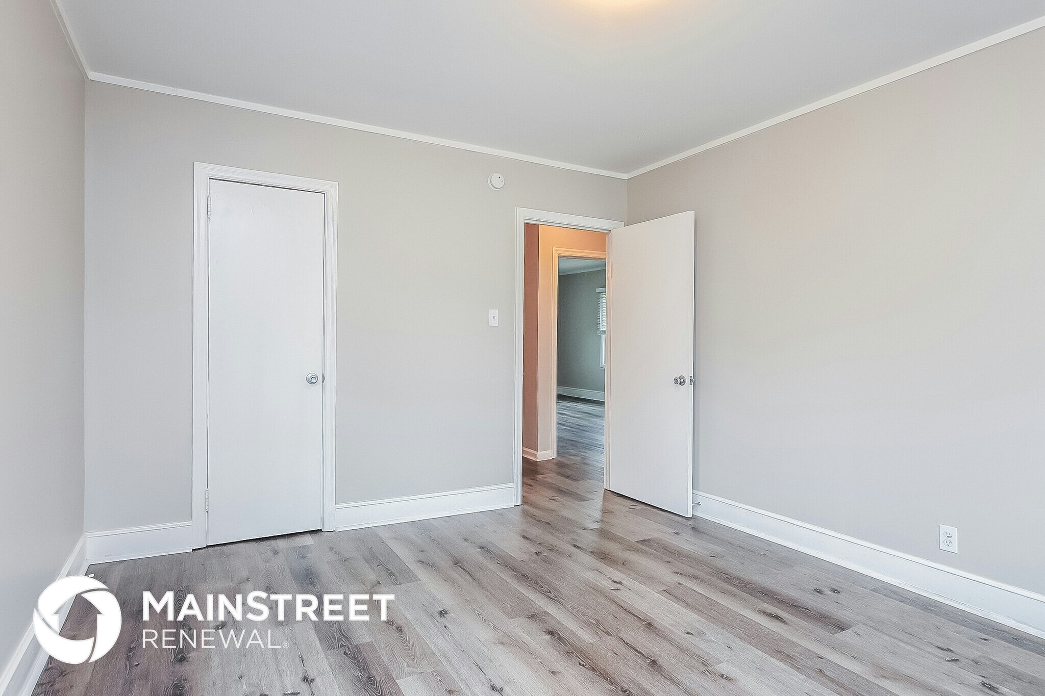 Building Photo - 515 Forrest St