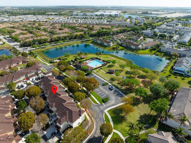 Building Photo - 1947 SE 24th Terrace