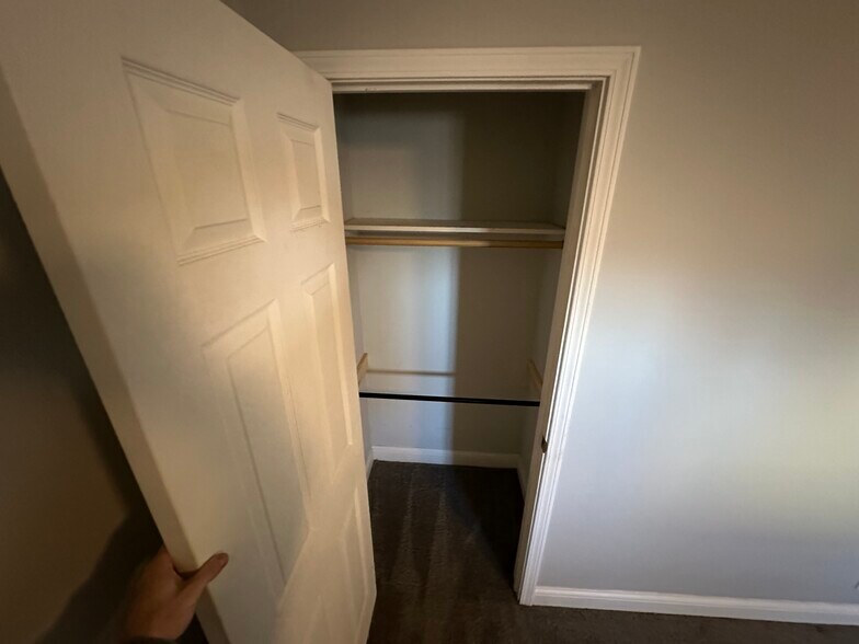 Building Photo - 35 E High St