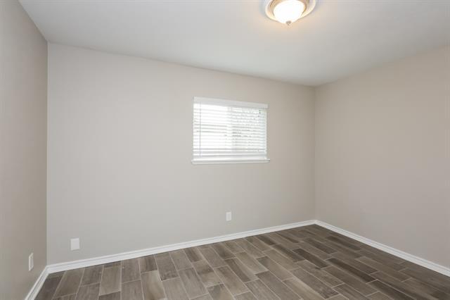 Building Photo - 625 Nora Ln