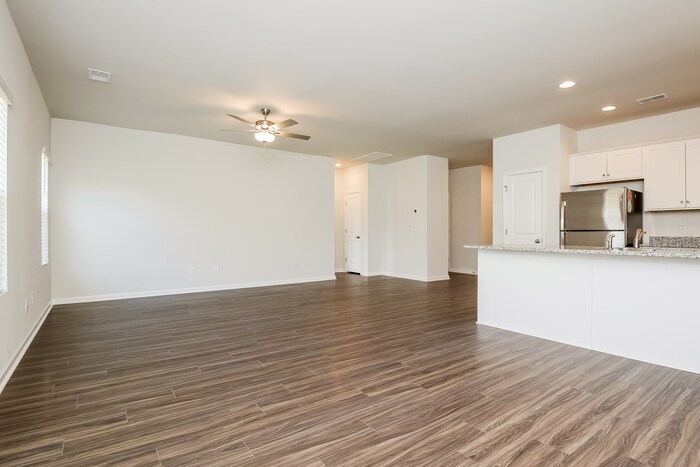 Building Photo - 263 Clydesdale Cir