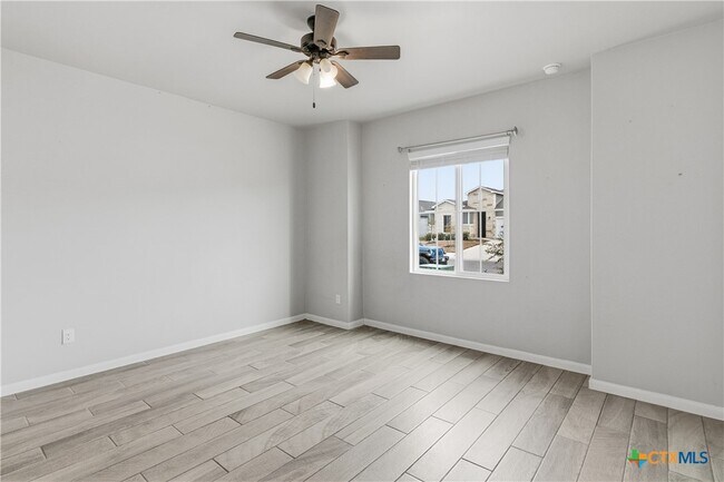 Building Photo - 3809 Donald Dr