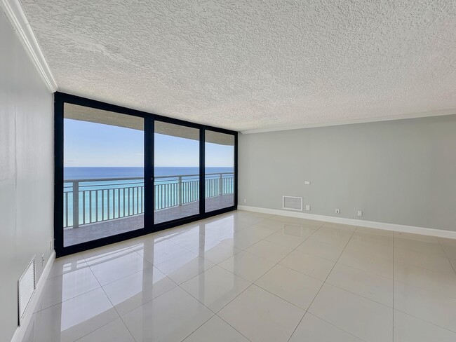 Building Photo - 3000 N Ocean Dr