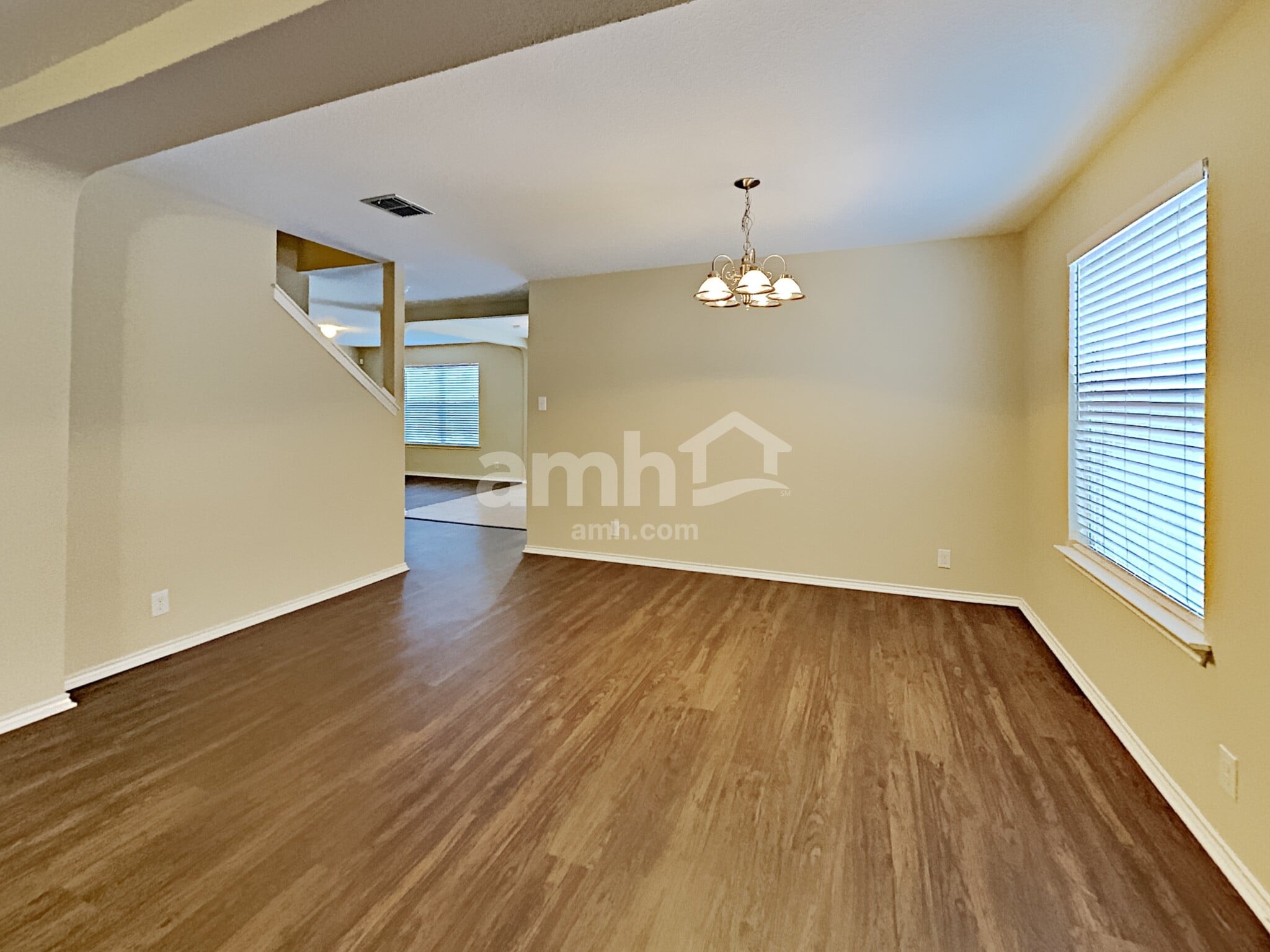 Building Photo - 455 Dolly Dr