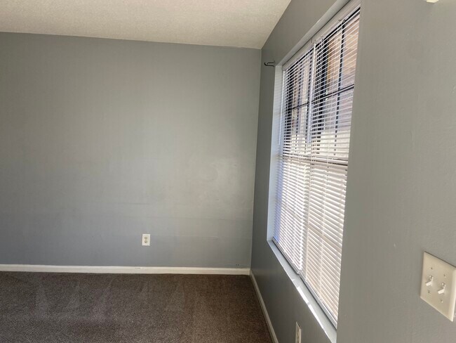 Building Photo - 109 Muir Ct