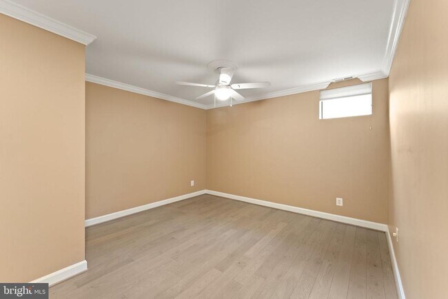 Building Photo - 46448 Montgomery Pl