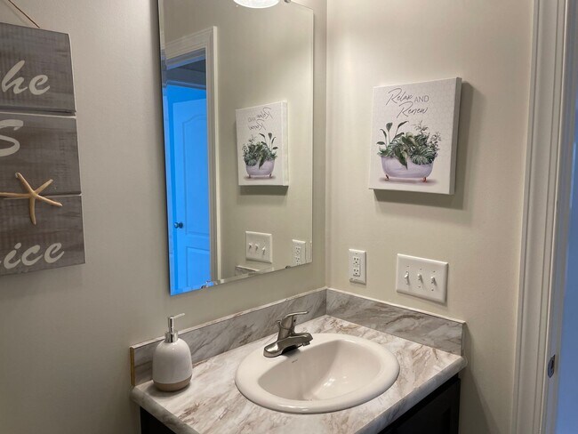 Building Photo - 6 Bedroom 4 Bathroom House in Supply NC-Unfurnished