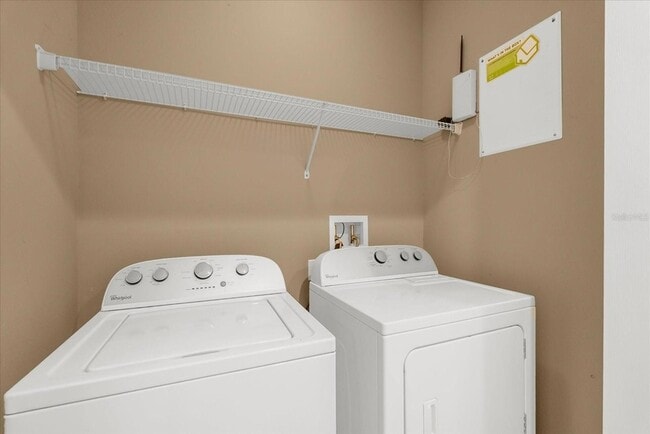 Building Photo - 655 Pensacola Ln