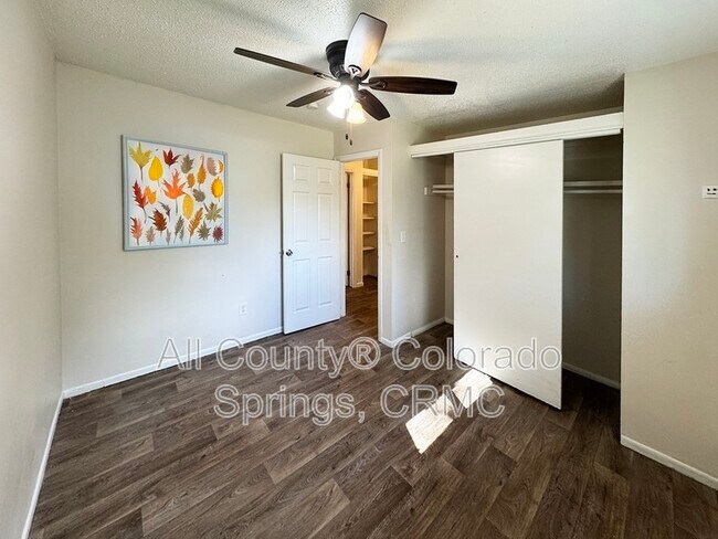 Building Photo - 2119 Preuss Rd