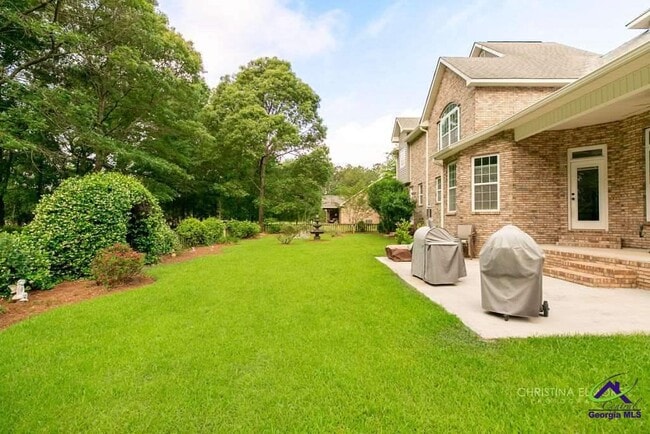 Building Photo - 410 Redding Dr