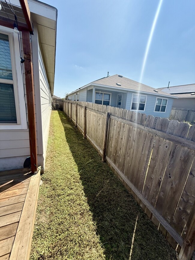 Building Photo - 3908 Ignacio Dr