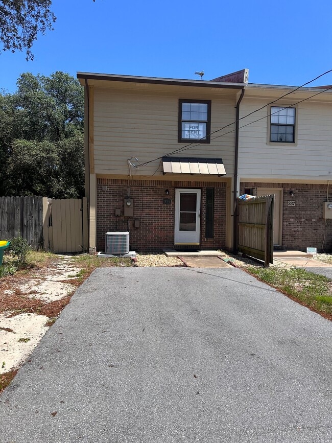 Building Photo - 339 Woodham Ct