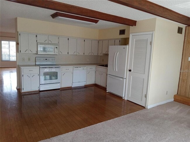 Building Photo - 2284 Philippine Dr