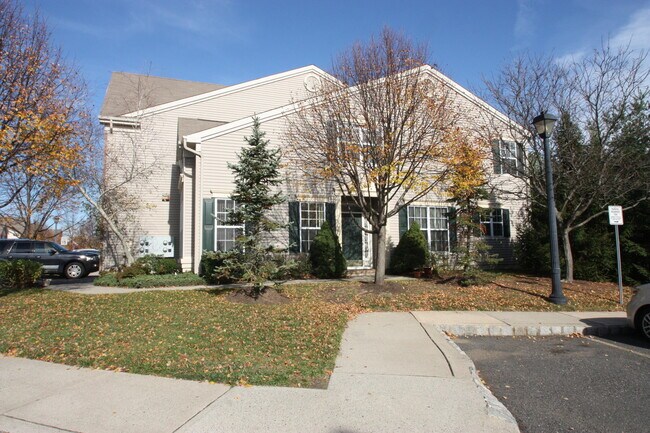 Building Photo - 86 Banyan Blvd