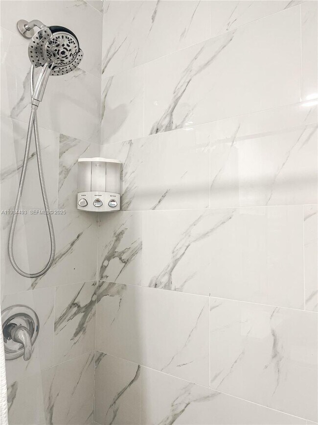 Building Photo - 4139 NW 23rd Ave