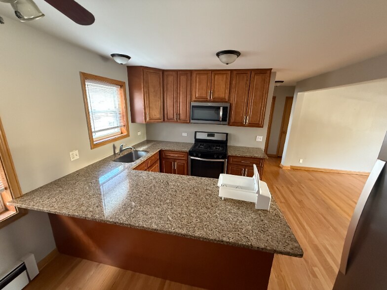 Building Photo - 4400 N Mango Ave