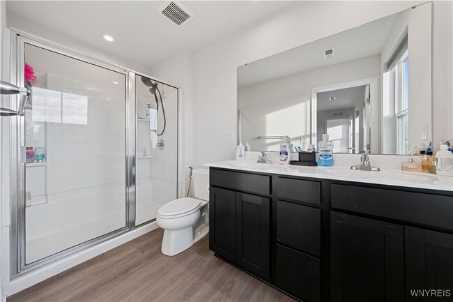 Building Photo - 32 Florence Ln