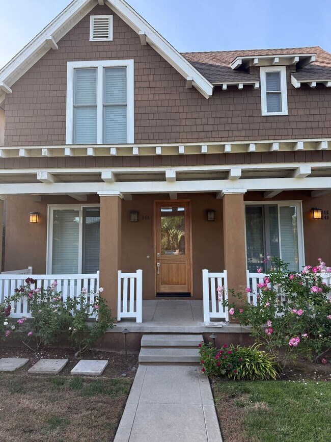 Building Photo - 244-248 B Ave