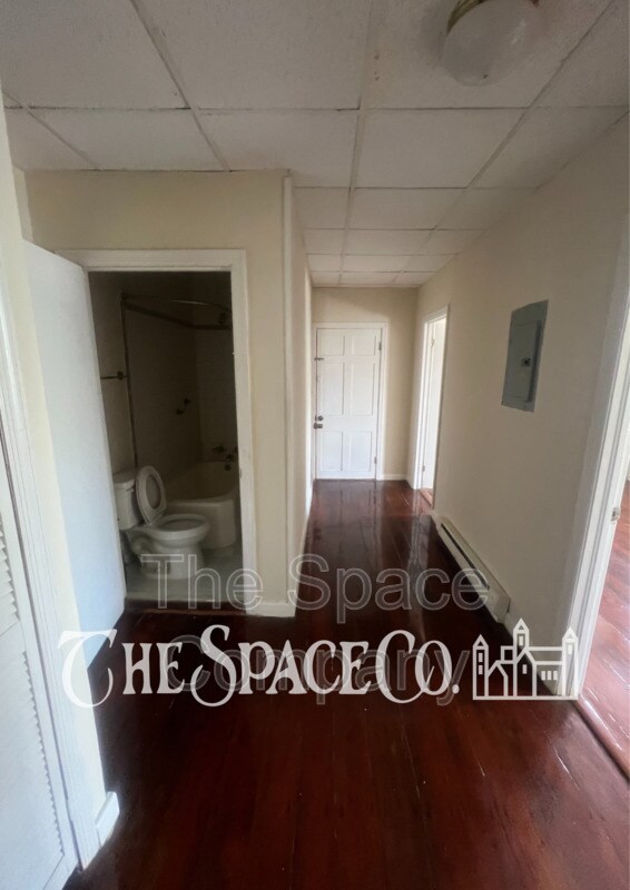 Building Photo - 49 Chapel St