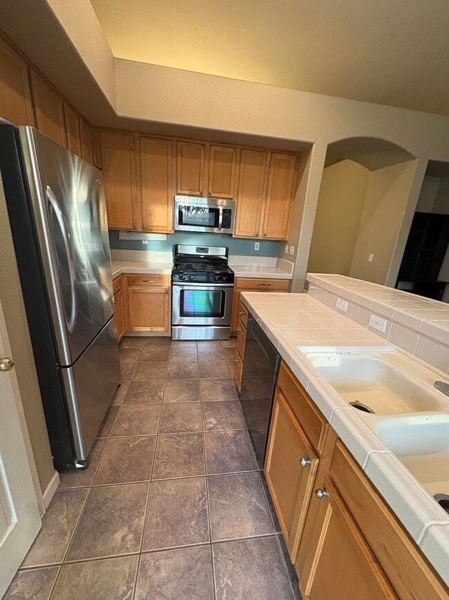 Building Photo - Lovely 4bed/2bath Home in West Sacramento