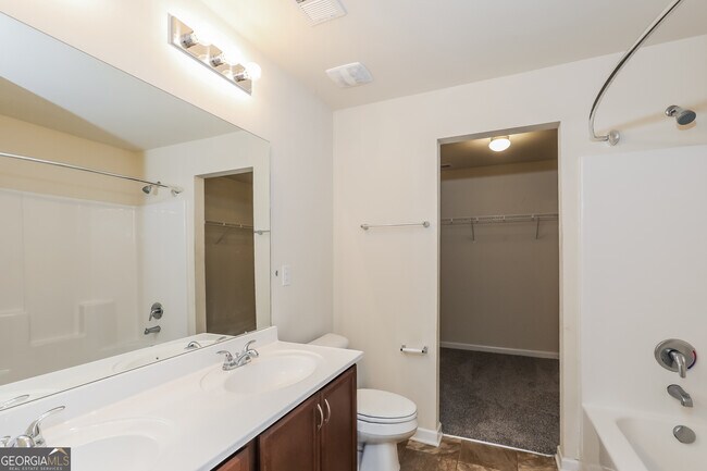 Building Photo - 12026 Quail Dr
