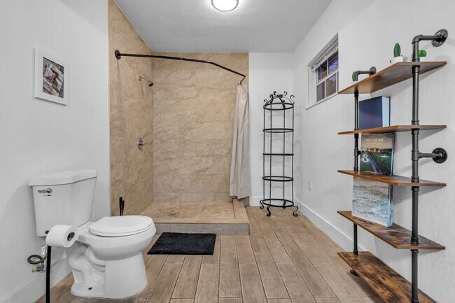 Building Photo - 18715 NW 10th Ct