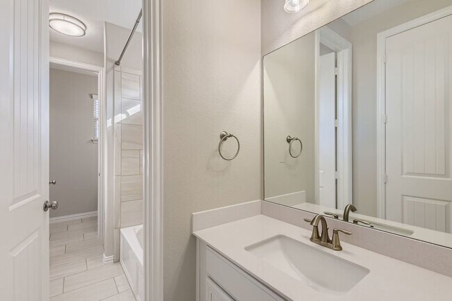 Building Photo - 21808 Esmeralda Dr