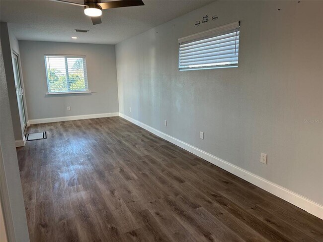 Building Photo - 7119 Fair Ln