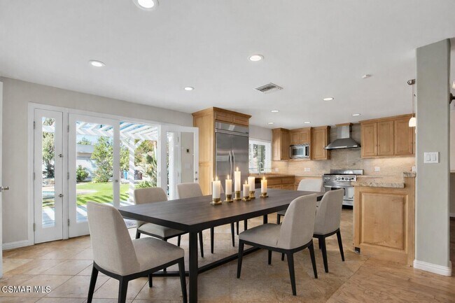 Building Photo - 4539 Mammoth Ave