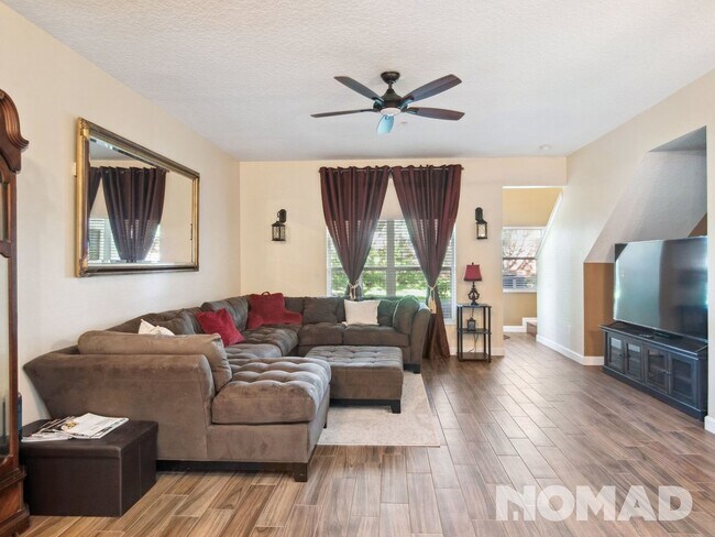Building Photo - 3 Bedroom Townhome in Apopka