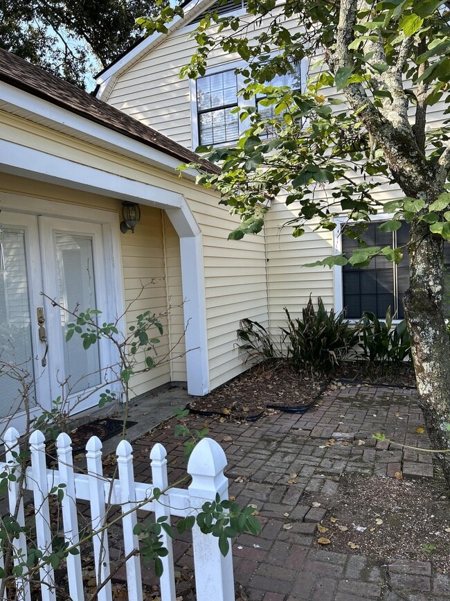 Building Photo - 141 Turtledove Dr