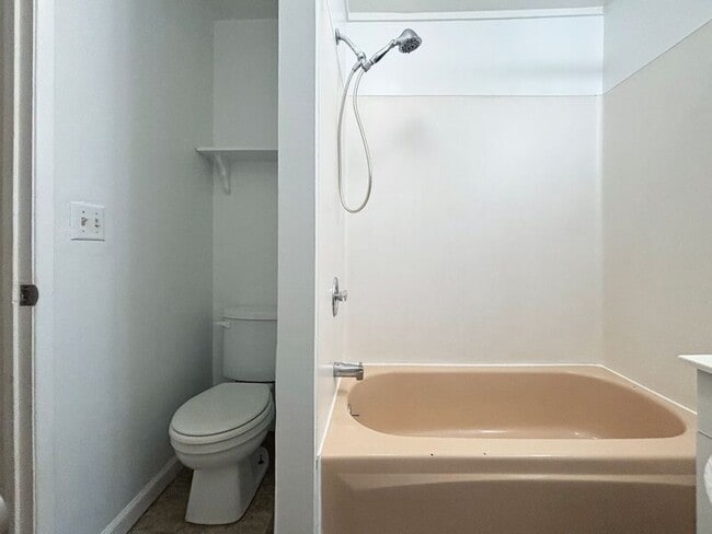 Building Photo - 1945 Lawrence St