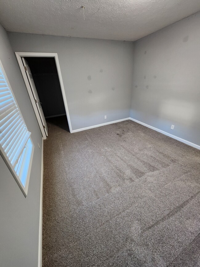 Building Photo - 8213 Briarhill Lane