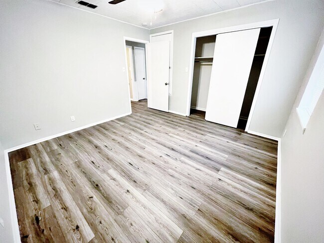 Building Photo - 16943 FM2964