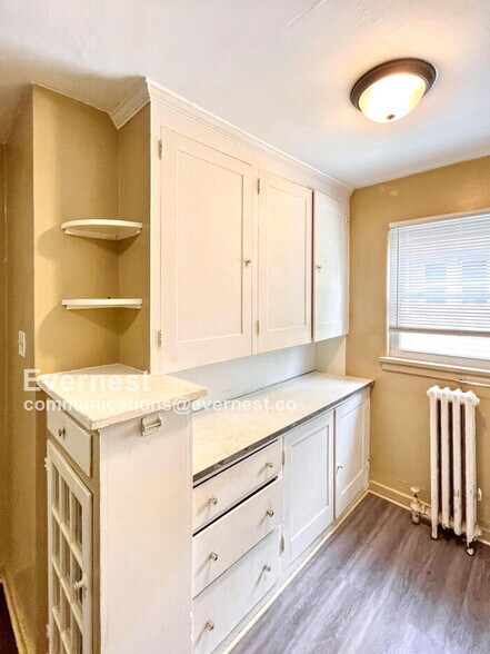 Building Photo - 3812 Drexel Dr