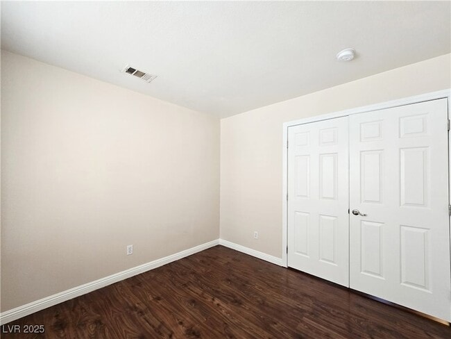 Building Photo - 1825 Lyell Canyon Ln