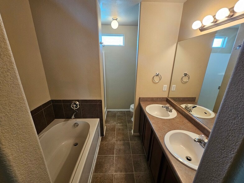 Building Photo - 5352 Canadian Rose View