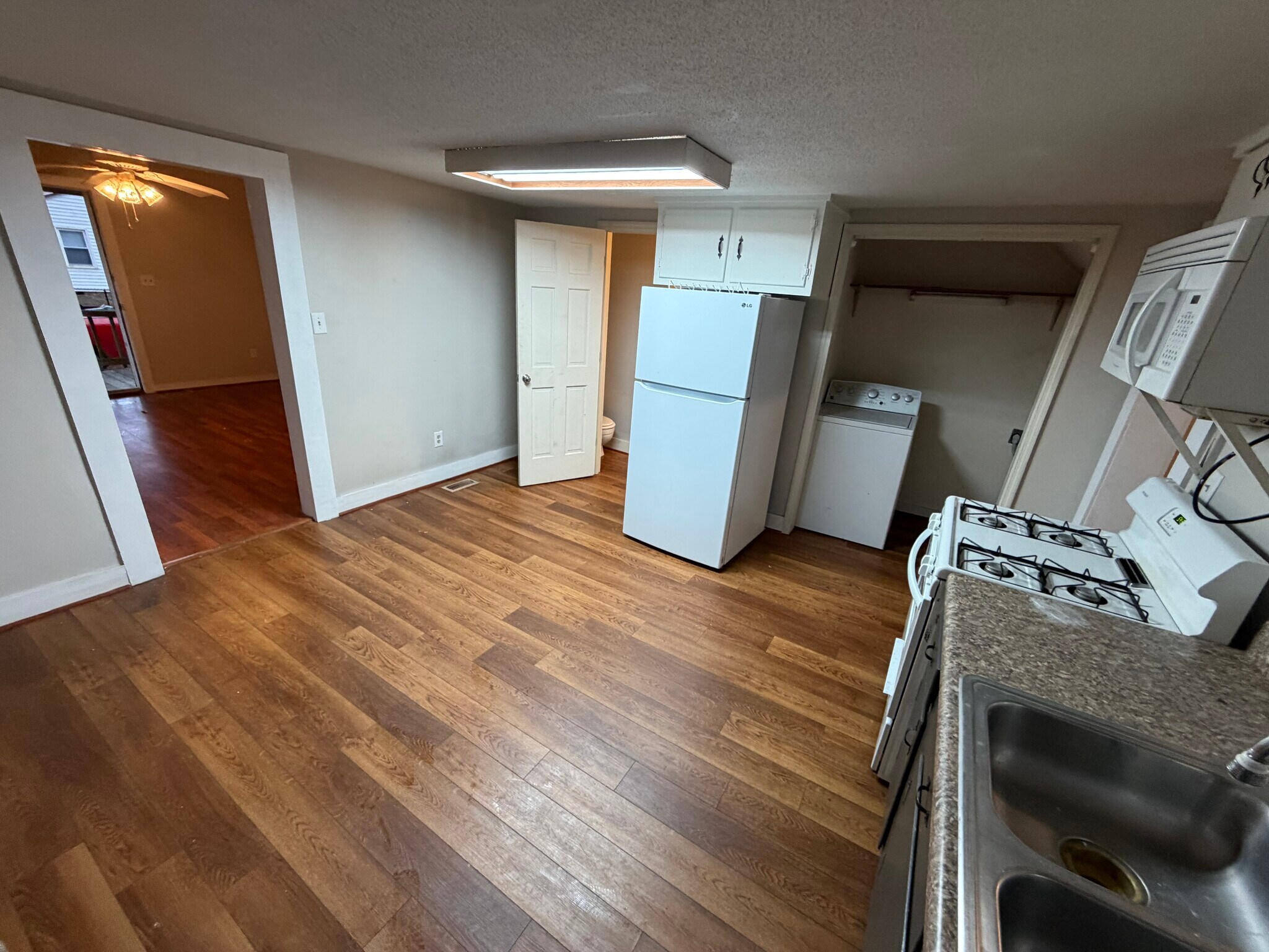 Building Photo - 396 James Tart Rd