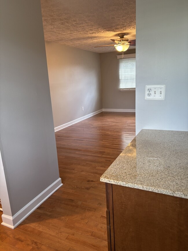Building Photo - 412 Kojun Ct
