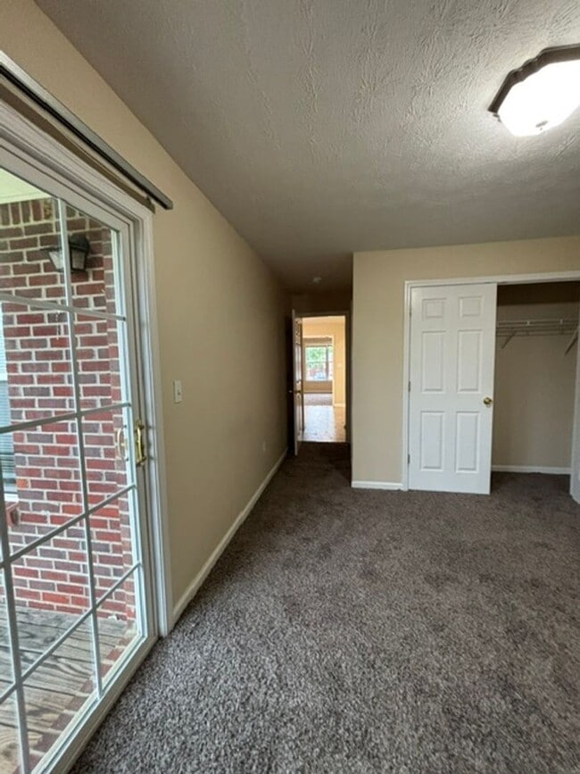 Building Photo - 101 Braxton Ct