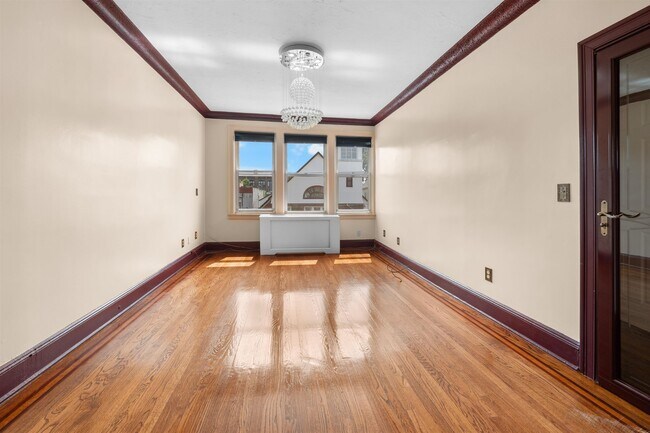 Building Photo - 13 W 27th St