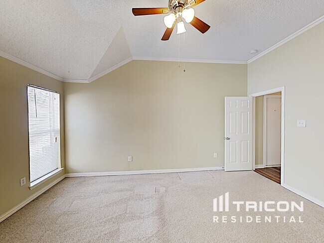 Building Photo - 1362 Meadow Creek Dr