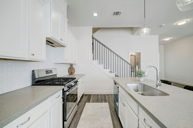 Building Photo - Contemporary Comfort with Designer Finishes
