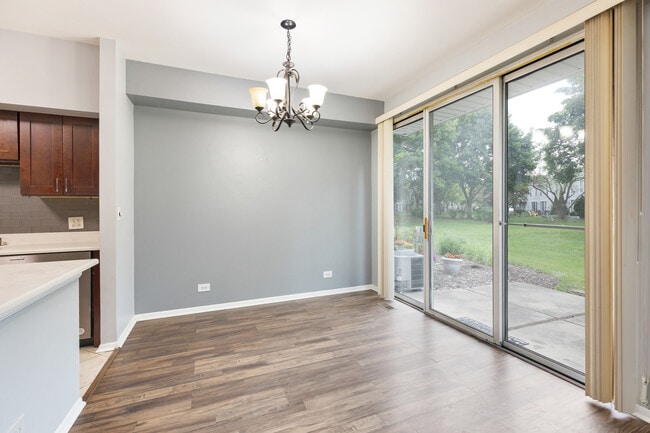 Building Photo - 1175 Regency Dr