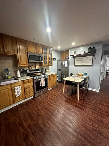 Building Photo - 4133 Lawndale St